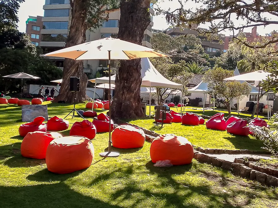 Puff lounge para zona de descanso en evento