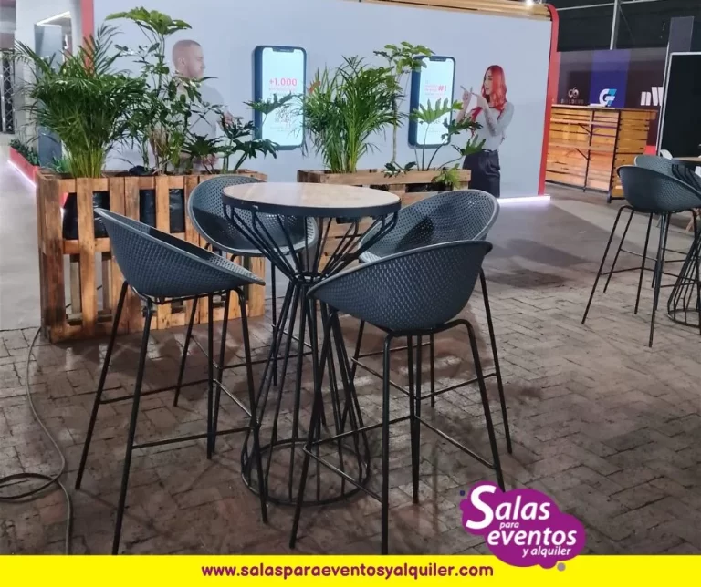 sillas y mesas para eventos - alquiler de muebles